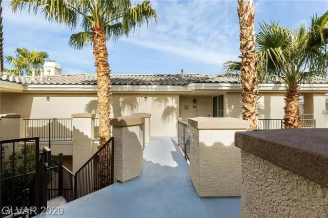 MLS: 2699669 Condo For Sale