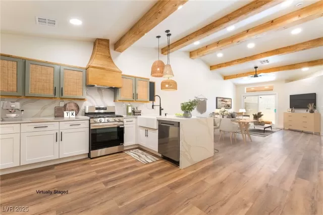 MLS: 2699732 Condo For Sale