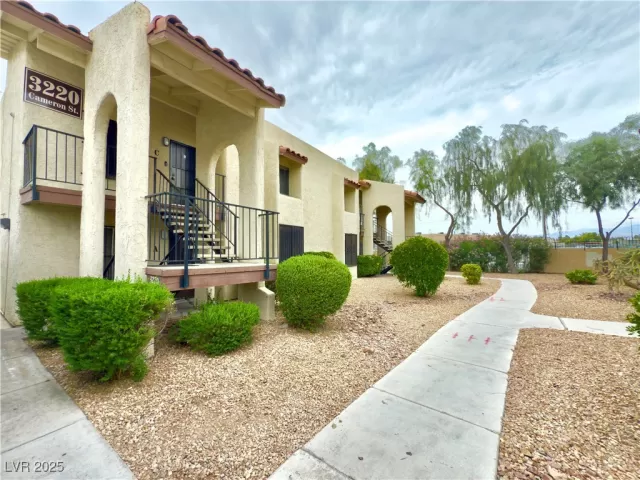 MLS: 2699736 Condo For Sale