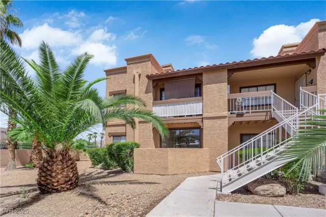 MLS: 2699741 Condo For Sale