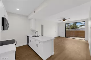 Photo #4: 2699741 Listing 