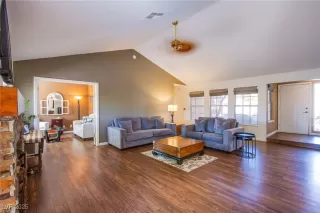 Photo #3: 2699748 Listing