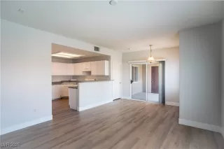 Photo #3: 2699776 Listing