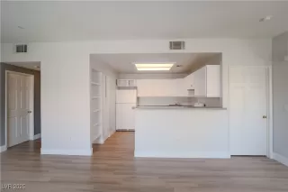 Photo #4: 2699776 Listing