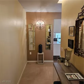 Photo #2: 2699785 Listing 