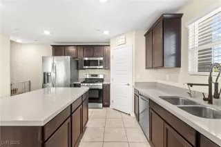 Photo #1: 2699798 Listing 