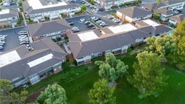 MLS: 2699811 Condo For Sale