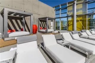 Photo #1: 2699835 Listing 