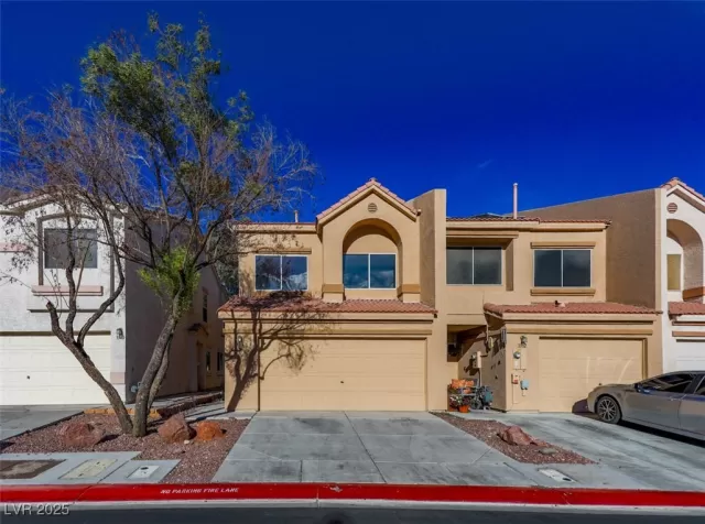 MLS: 2699844 Condo For Sale