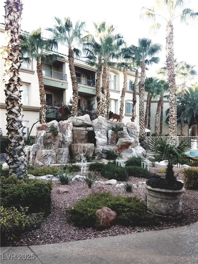 MLS: 2699857 Condo For Sale