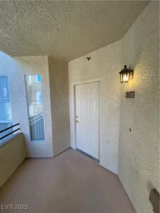 Photo #2: 2699857 Listing 