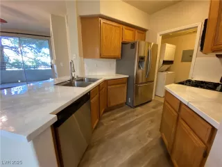 Photo #3: 2699857 Listing 