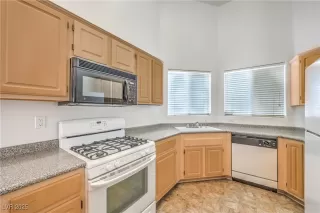 Photo #4: 2699883 Listing