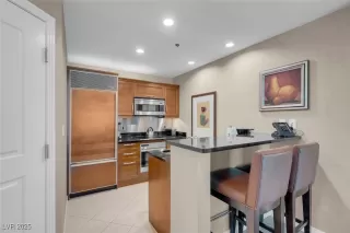 Photo #3: 2699887 Listing