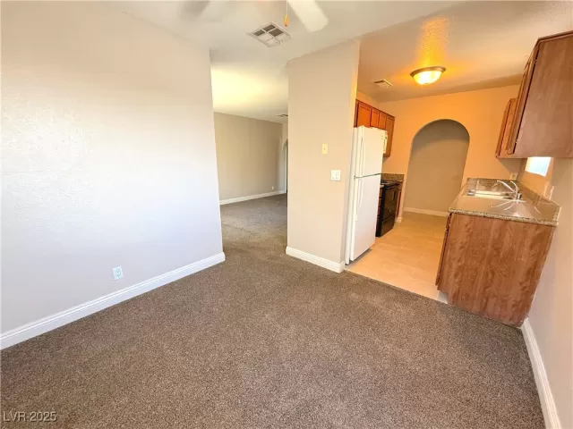 MLS: 2699918 Condo For Sale