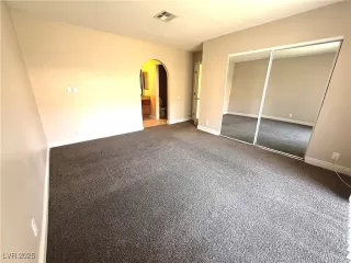 Photo #5: 2699918 Listing 