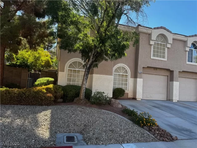 MLS: 2699934 Condo For Sale