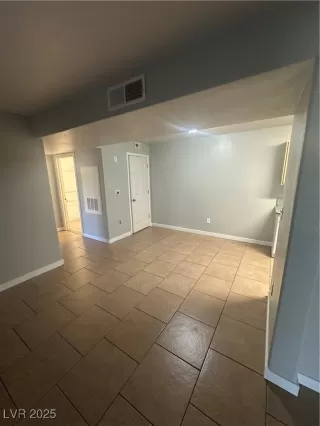 Photo #2: 2699957 Listing 