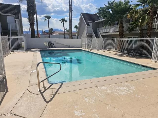 MLS: 2699958 Condo For Sale