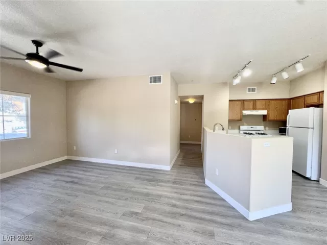 MLS: 2699980 Condo For Sale