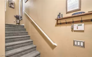 Photo #4: 2699992 Listing