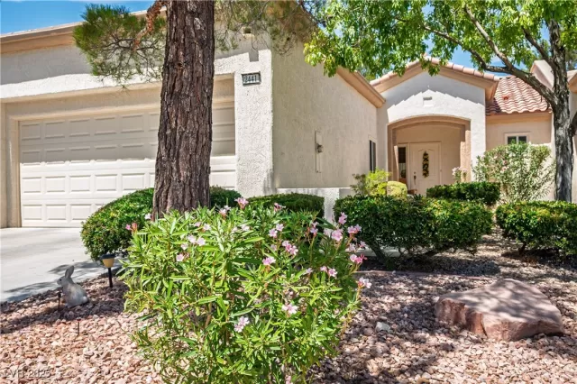 MLS: 2700008 Condo For Sale