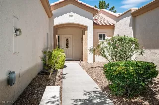 Photo #1: 2700008 Listing 