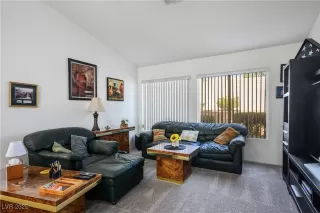 Photo #5: 2700008 Listing 