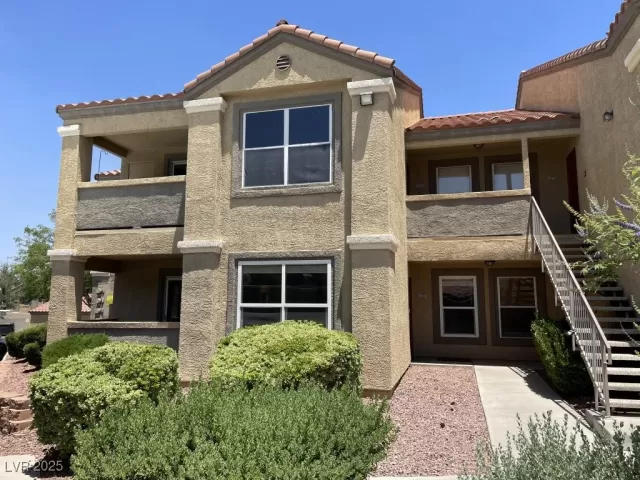 MLS: 2700021 Condo For Sale