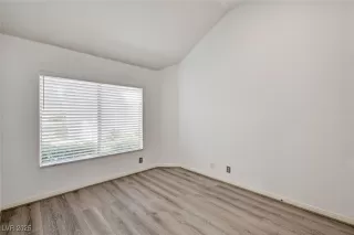 Photo #2: 2700041 Listing 