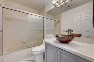 Photo #4: 2700041 Listing 