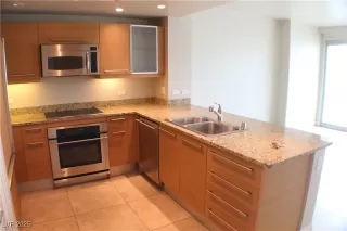 Photo #1: 2700048 Listing 