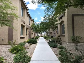 Photo #4: 2700075 Listing