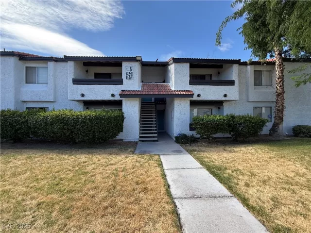 MLS: 2700133 Condo For Sale