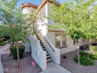 Photo #5: 2700146 Listing 