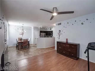 Photo #6: 2700146 Listing 