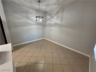 Photo #2: 2700148 Listing 