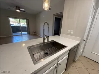 Photo #6: 2700148 Listing 