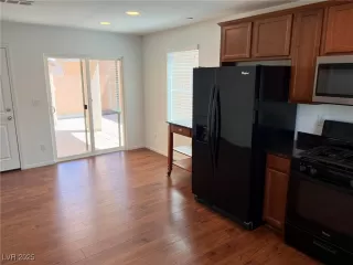 Photo #5: 2700152 Listing 