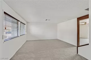 Photo #1: 2700153 Listing