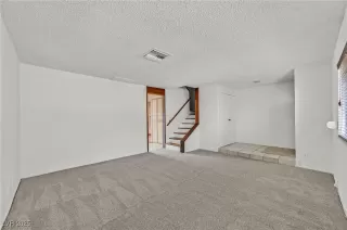 Photo #2: 2700153 Listing