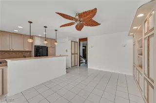 Photo #3: 2700153 Listing