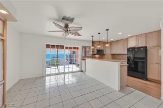 Photo #6: 2700153 Listing