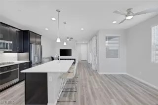 Photo #3: 2700173 Listing 