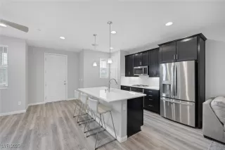 Photo #6: 2700173 Listing 