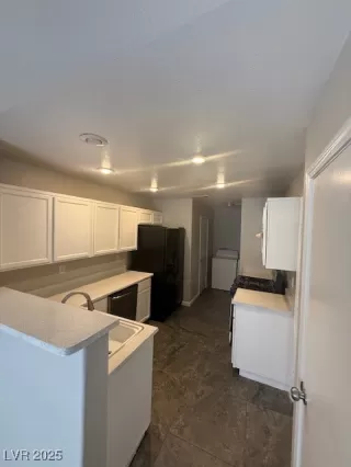 Photo #2: 2700181 Listing 