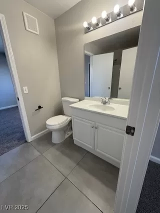 Photo #5: 2700181 Listing 