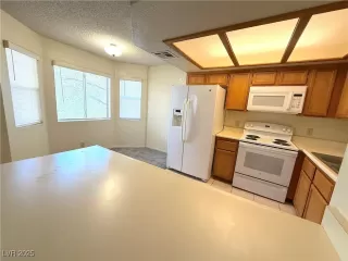 Photo #3: 2700192 Listing 