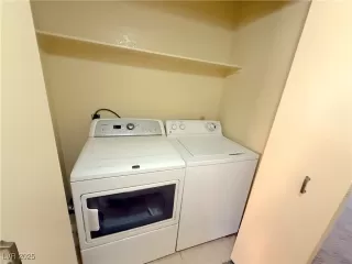 Photo #5: 2700192 Listing 