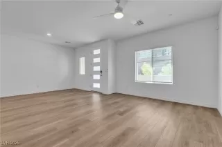 Photo #3: 2700199 Listing 